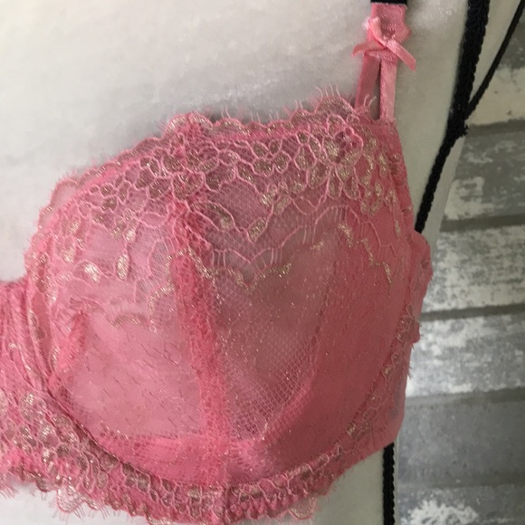 New Dream Angels by VS push-up lace bra without padding size 34DD - Picture 4 of 8